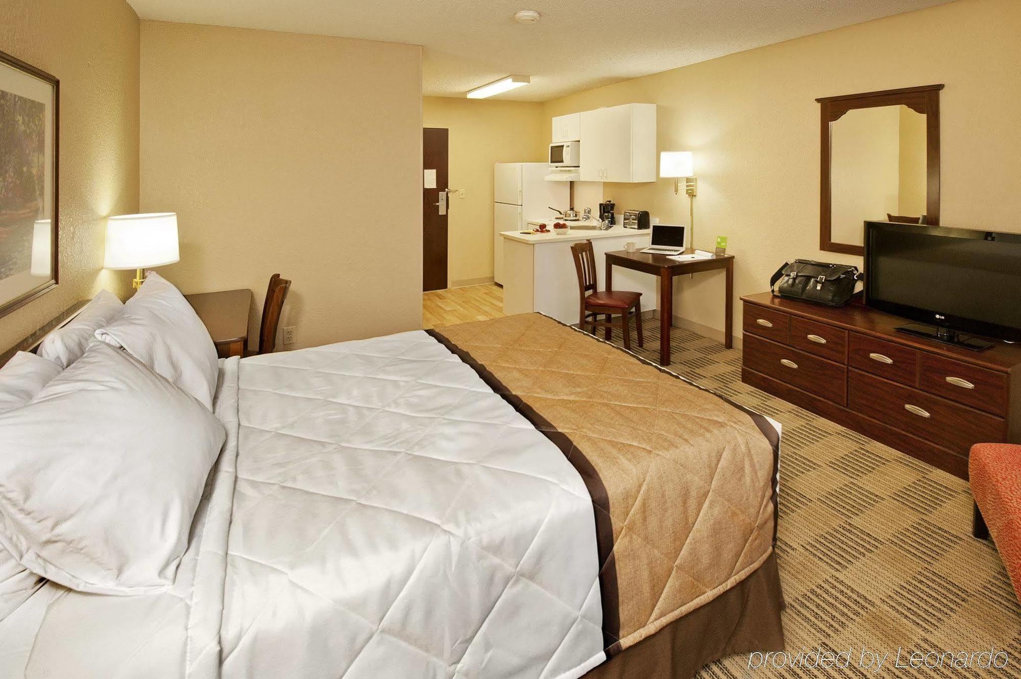 Extended Stay America Select Suites - Appleton - Fox Cities Room photo
